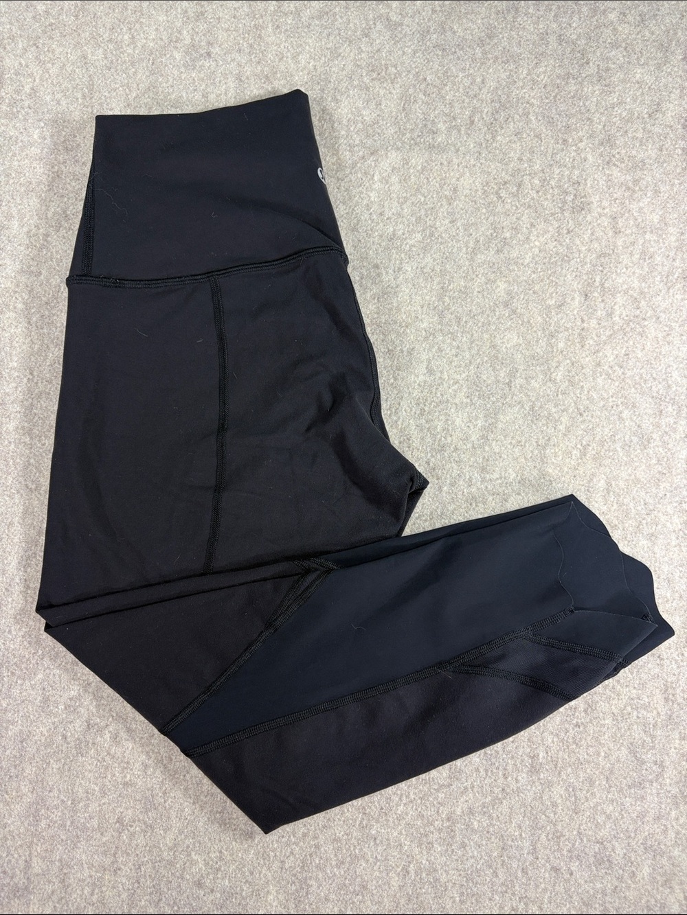 Lululemon Wunder Under Scallop Crop 23" Roll Down Luxtreme Black 10 EUC